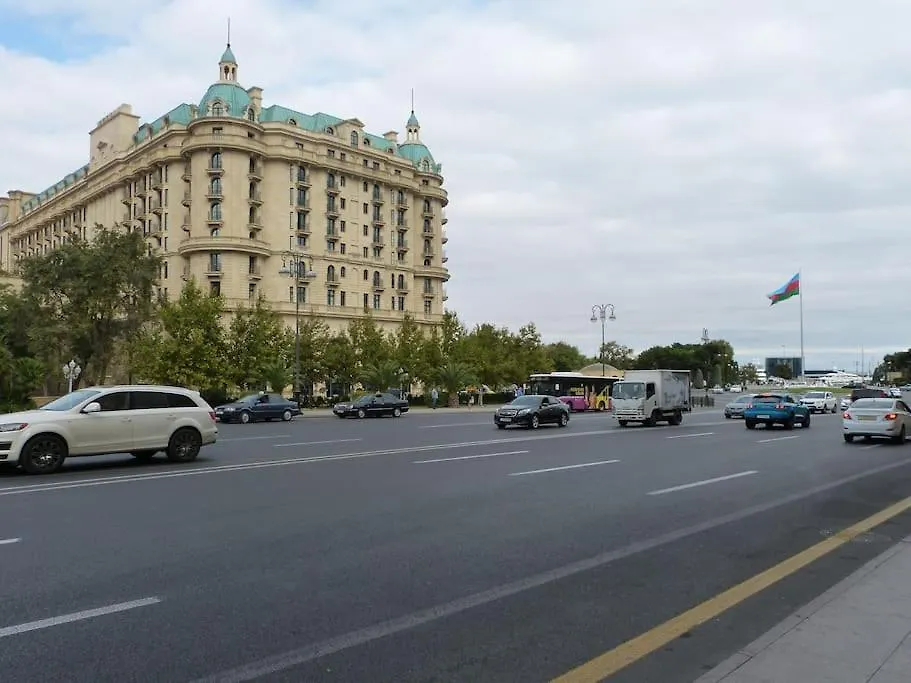 Live-Inn Stunning Apartment On Azneft Sq With President Palace & Old City Views バクー 0*,
