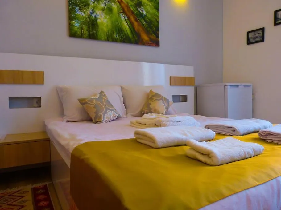 Live-Inn Stunning Apartment On Azneft Sq With President Palace & Old City Views Baku